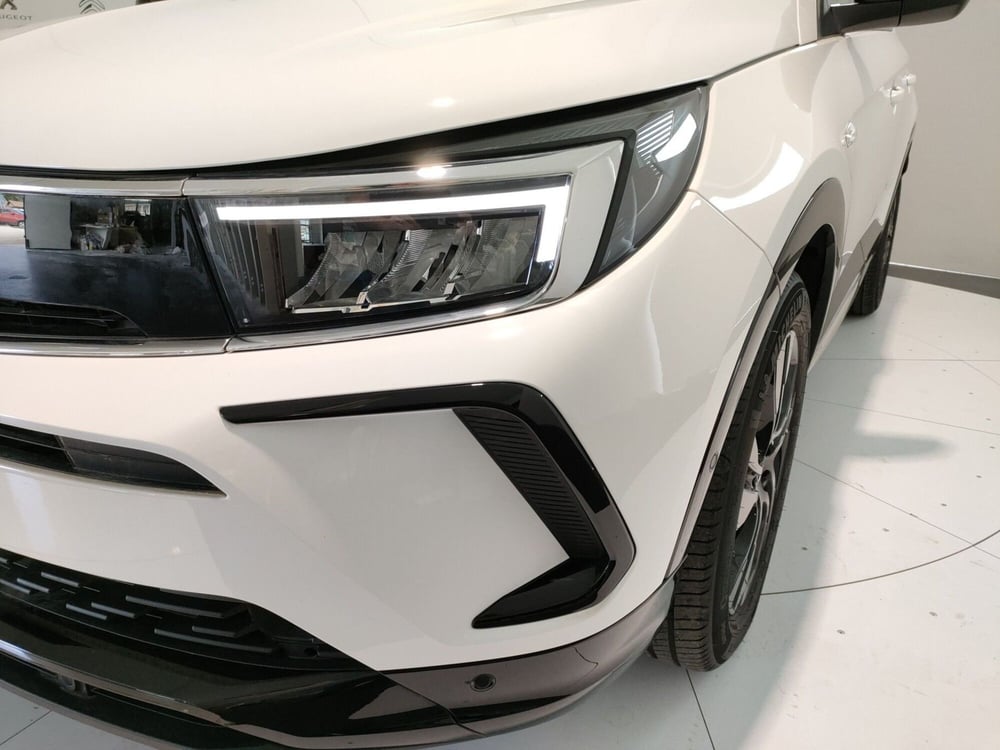 Opel Grandland nuova a L'Aquila (9)