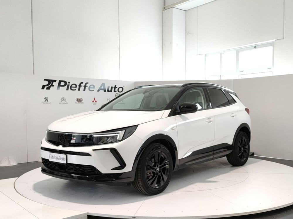 Opel Grandland nuova a L'Aquila