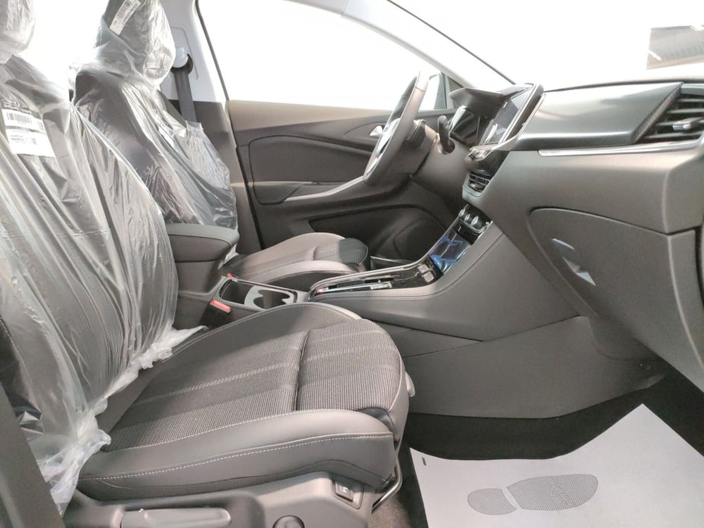 Opel Grandland nuova a L'Aquila (15)