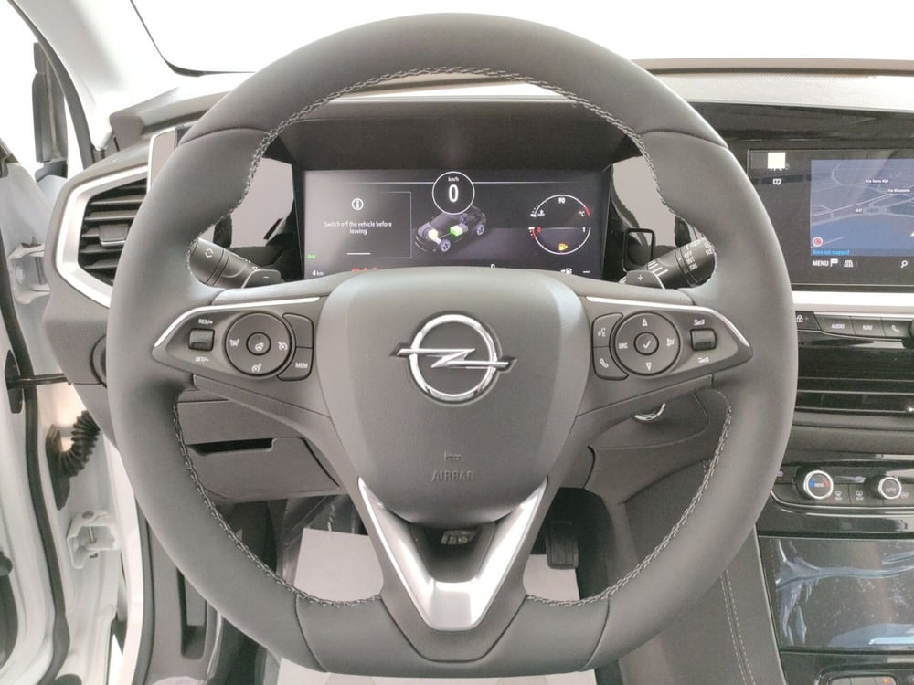 Opel Grandland nuova a L'Aquila (17)