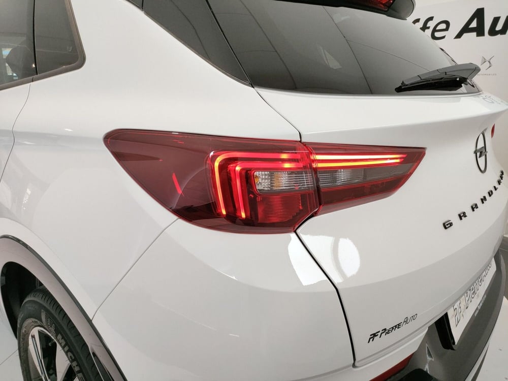 Opel Grandland nuova a L'Aquila (8)