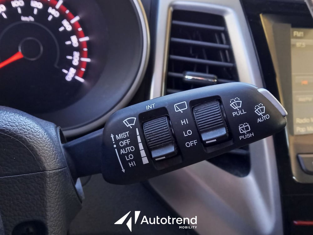 Ssangyong Tivoli usata a Bari (12)