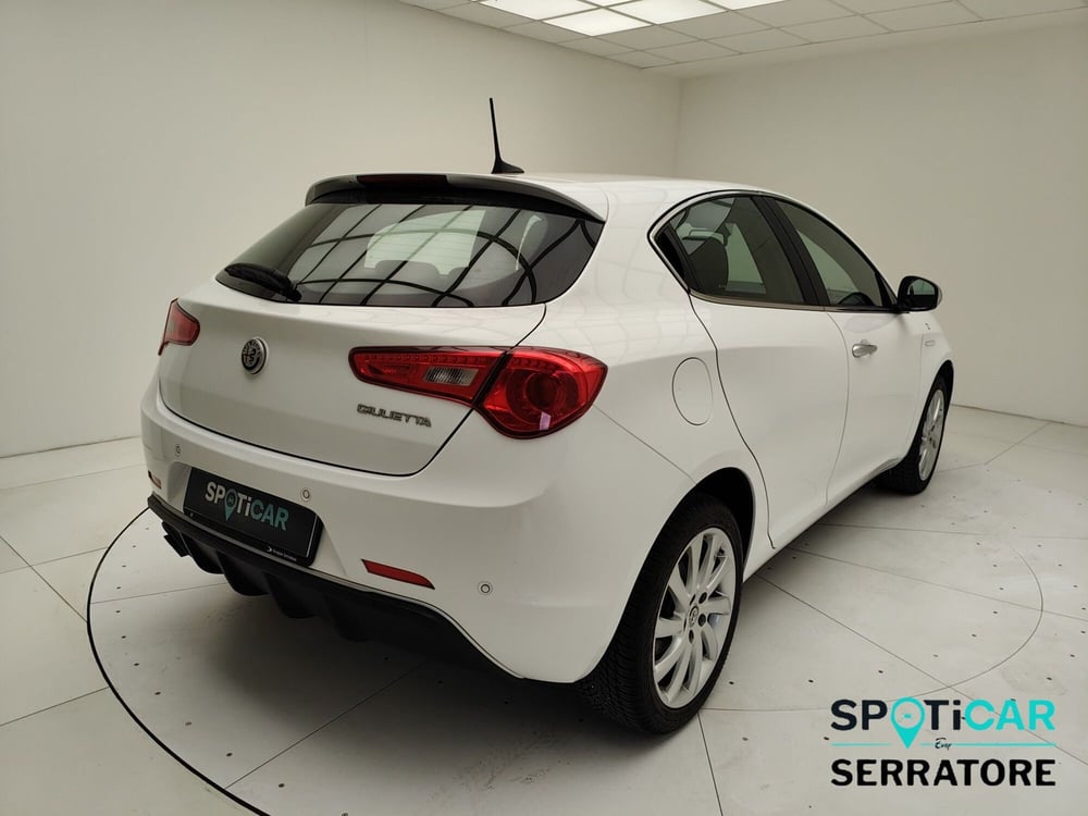 Alfa Romeo Giulietta usata a Como (5)