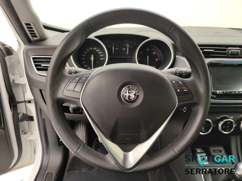 Alfa Romeo Giulietta usata a Como (8)