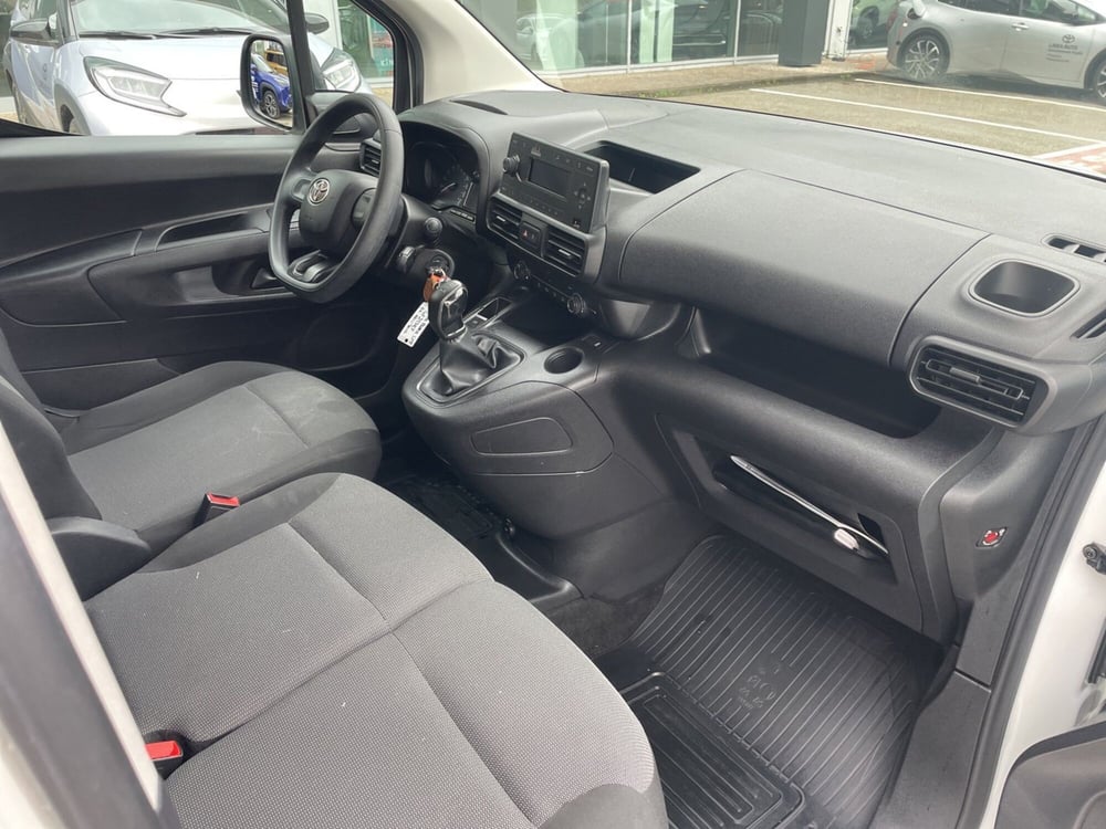 Toyota Proace City Furgone usata a Piacenza (6)