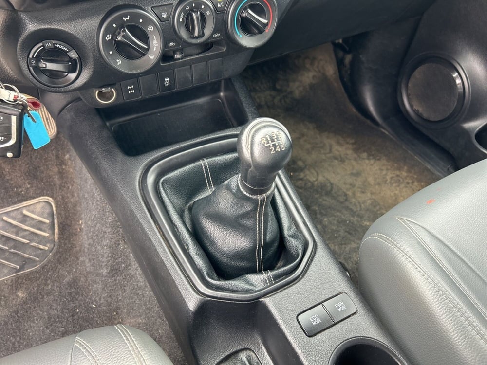 Toyota Hilux usata a Piacenza (13)