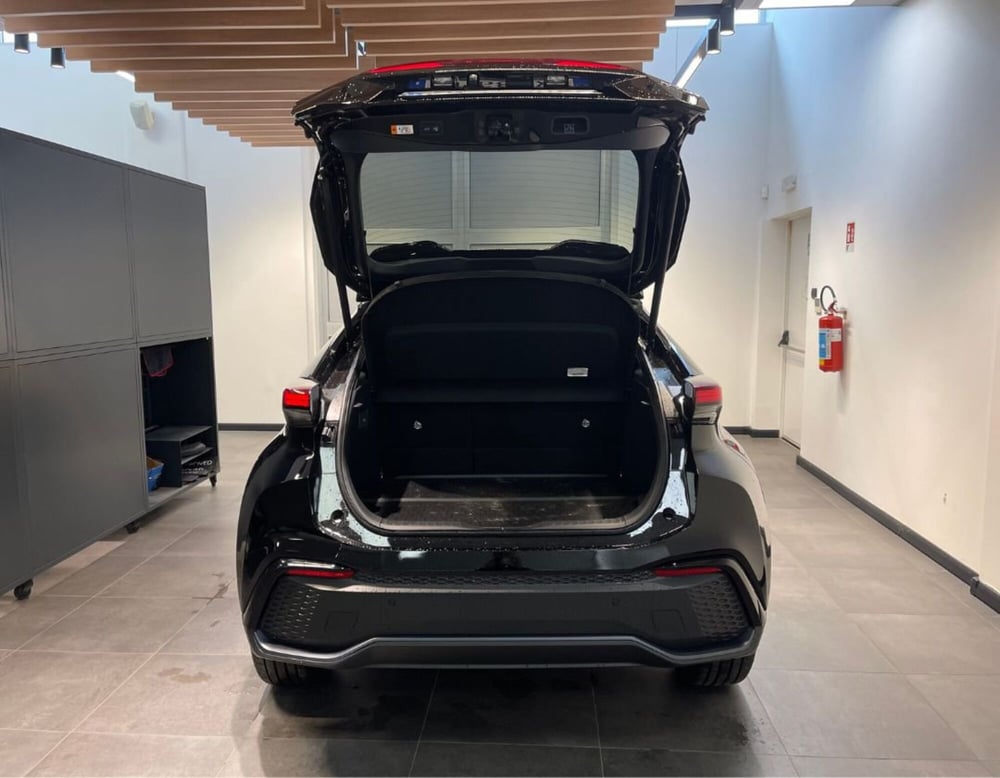 Toyota Toyota C-HR usata a Ferrara (10)