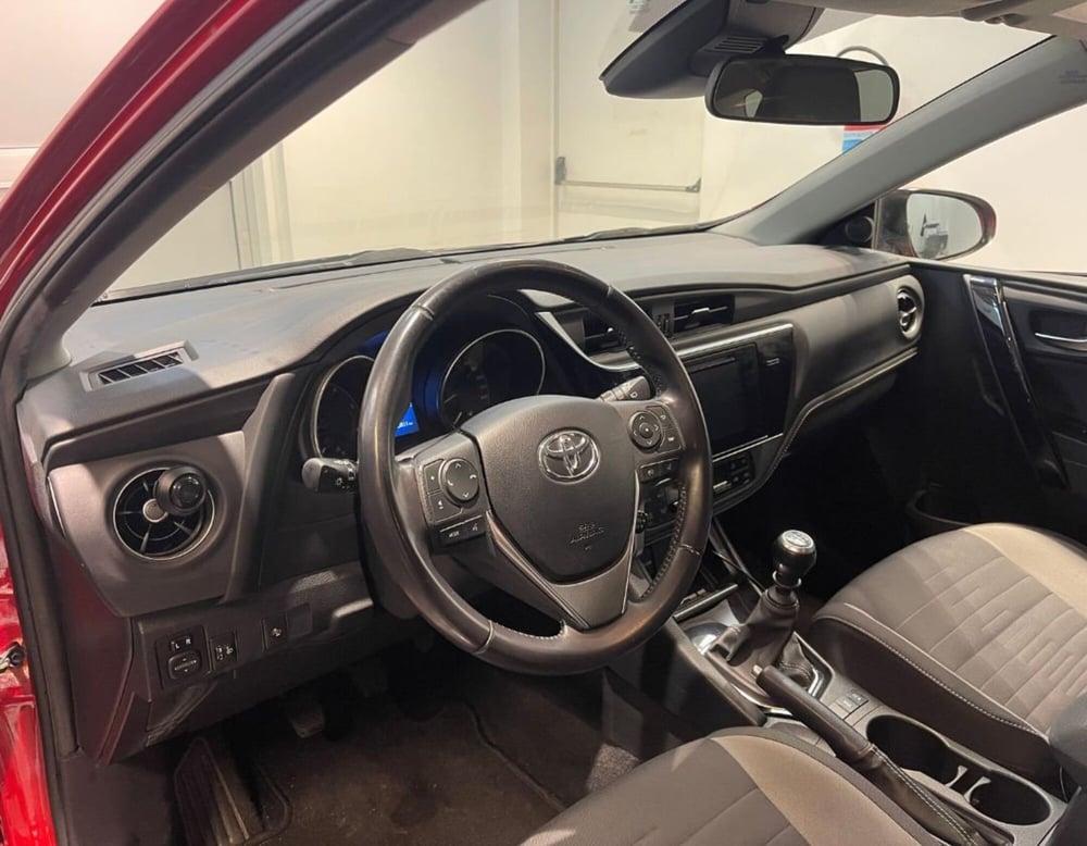 Toyota Auris usata a Ferrara (12)