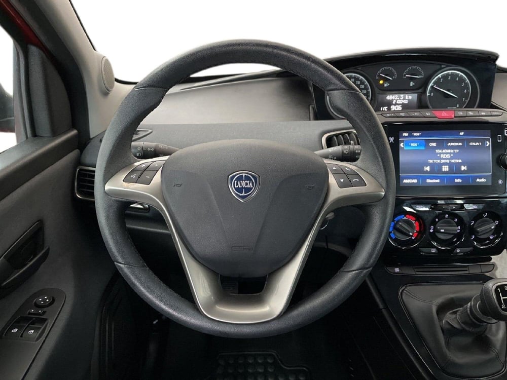 Lancia Ypsilon usata a Torino (12)