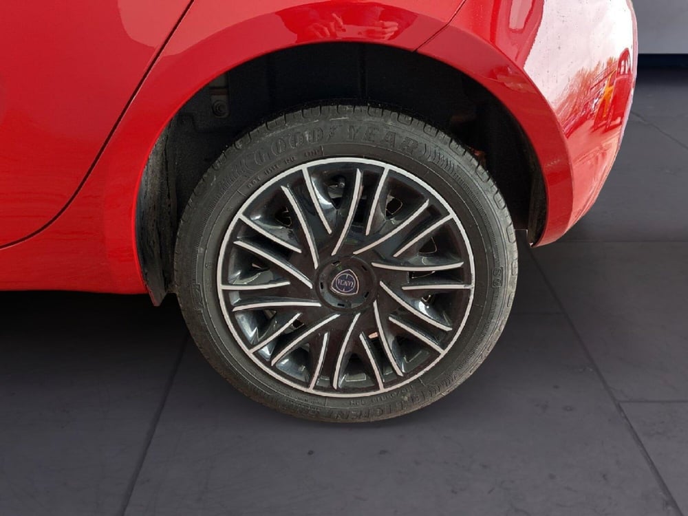 Lancia Ypsilon usata a Torino (8)