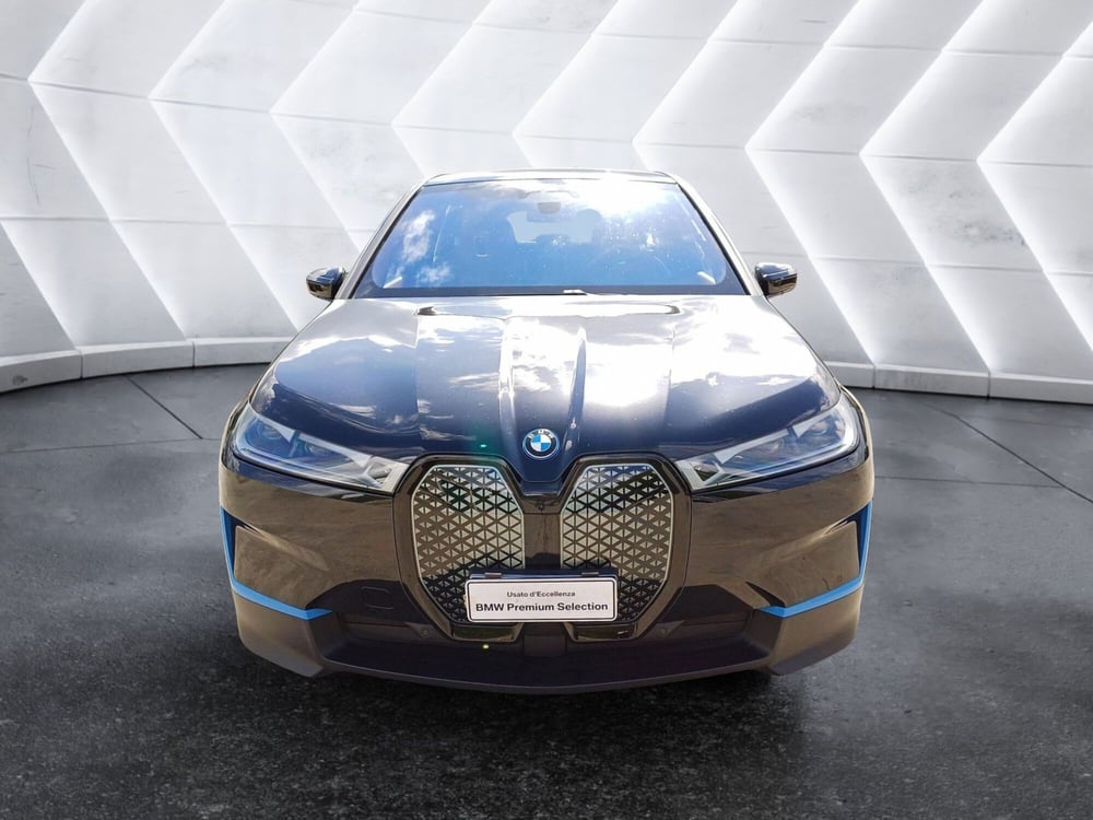 BMW iX nuova a Genova (2)