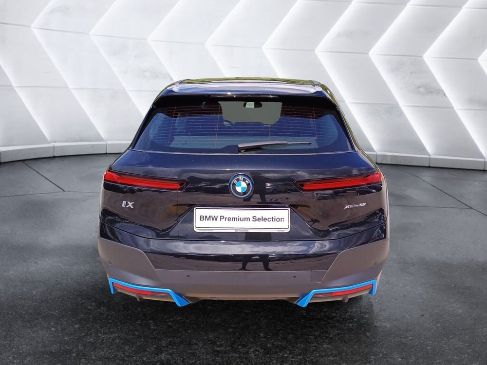 BMW iX nuova a Genova (3)