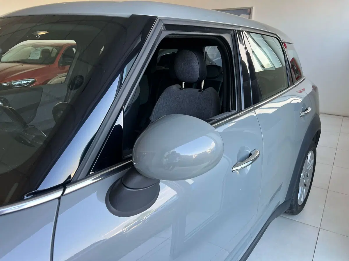 MINI Mini Countryman usata a Milano (10)