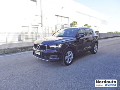 Volvo XC40 B4 AWD Geartronic Momentum del 2021 usata a Montebelluna