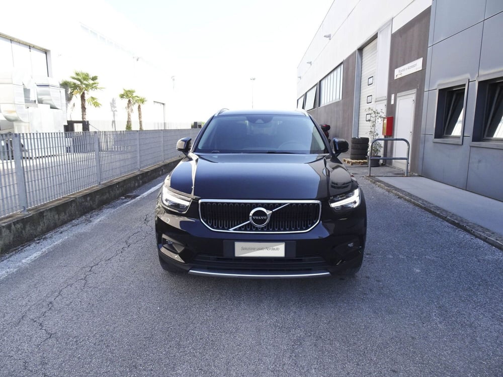 Volvo XC40 usata a Treviso (2)