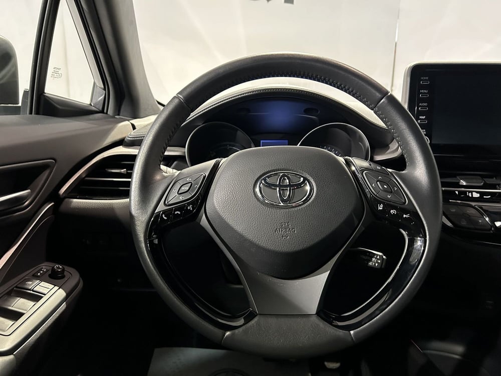 Toyota Toyota C-HR usata a Milano (10)
