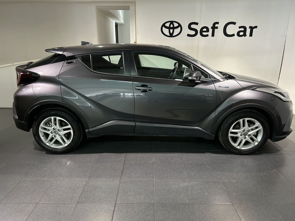 Toyota Toyota C-HR usata a Milano (14)
