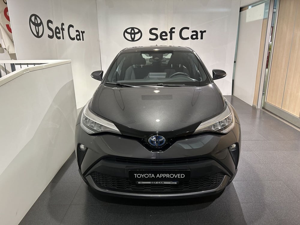 Toyota Toyota C-HR usata a Milano (5)