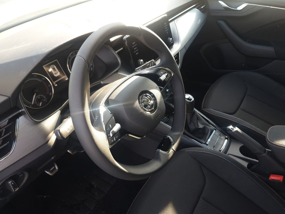 Skoda Kamiq nuova a Ancona (18)