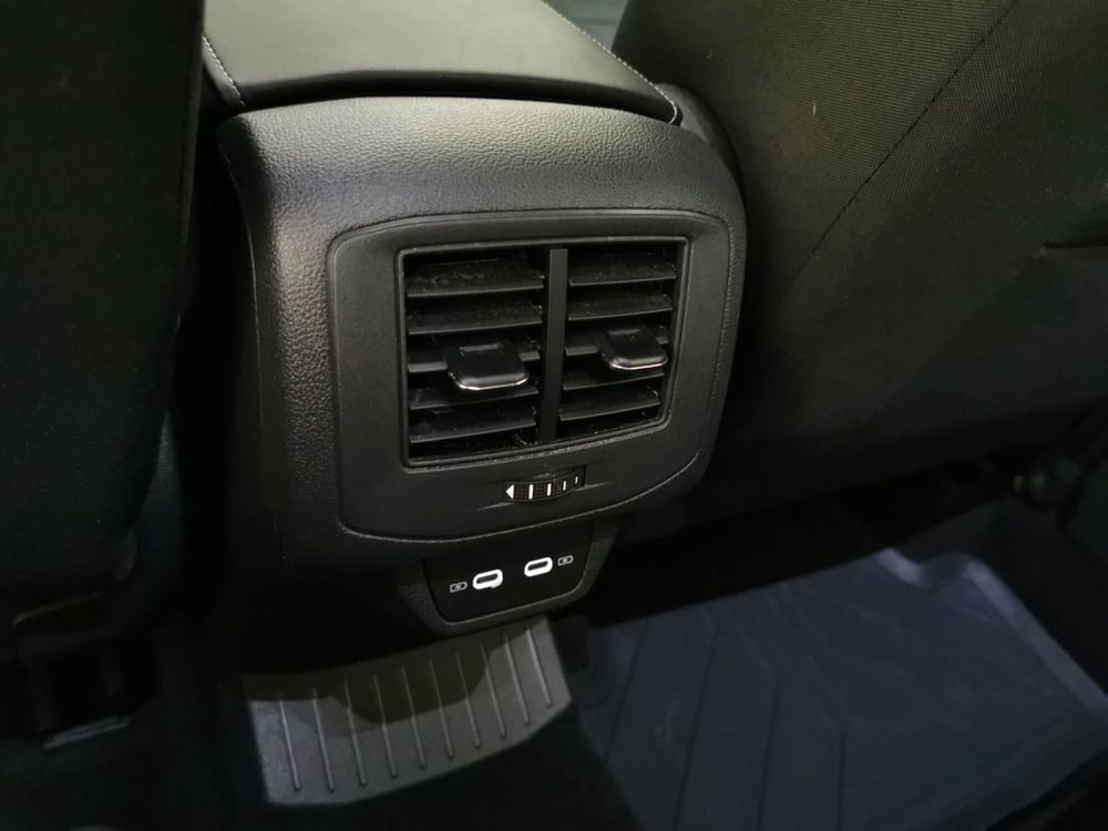 Volkswagen T-Roc usata a Chieti (10)