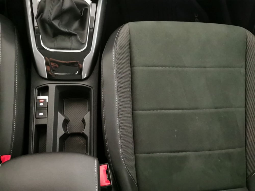 Volkswagen T-Roc usata a Chieti (17)