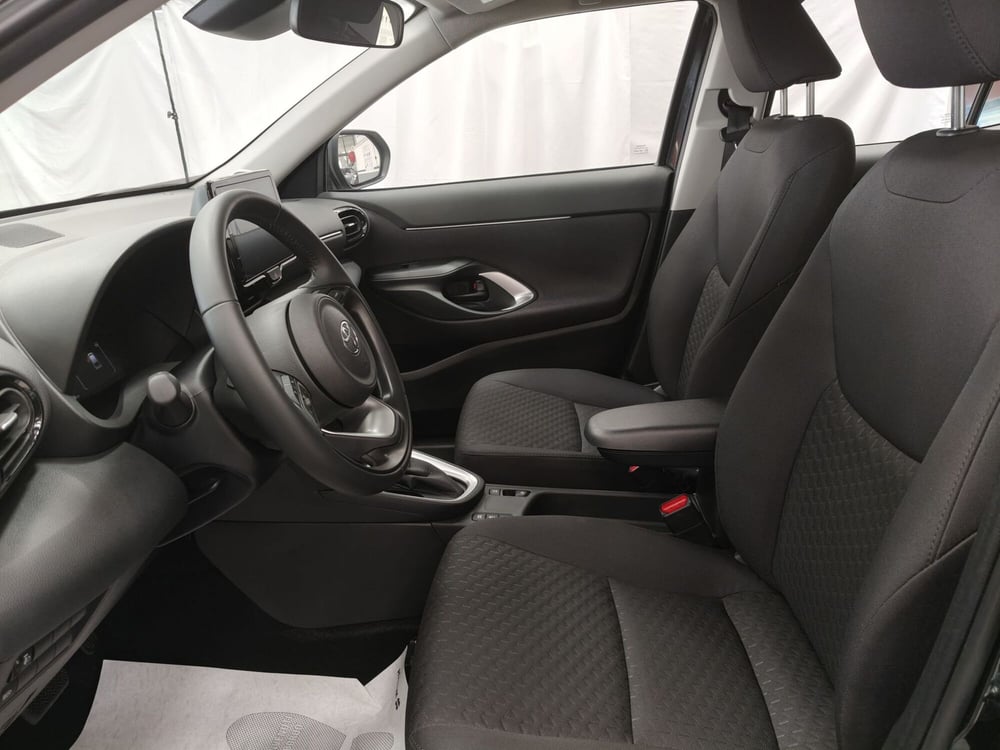 Toyota Yaris Cross usata a Roma (14)