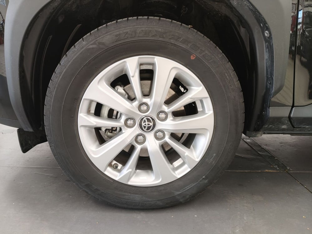 Toyota Yaris Cross usata a Roma (18)