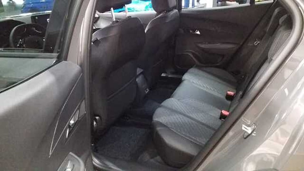 Peugeot 2008 nuova a Messina (9)