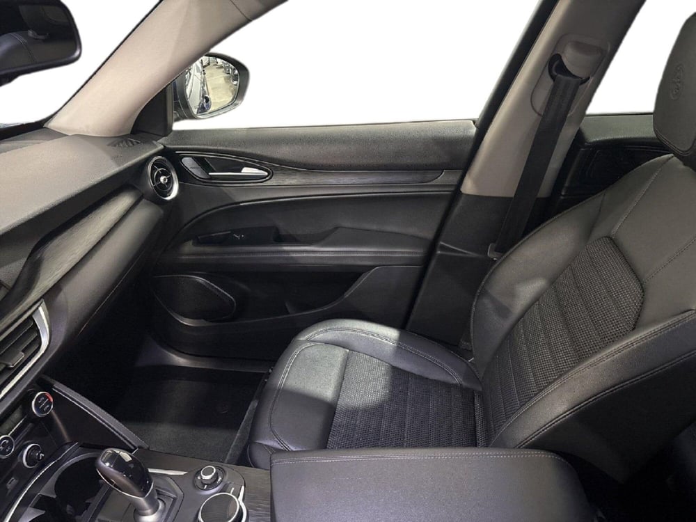 Alfa Romeo Stelvio usata a Caltanissetta (17)