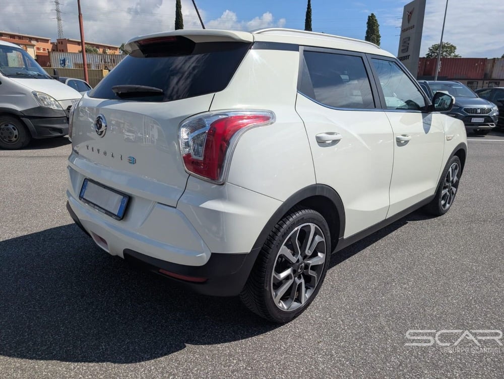 Ssangyong Tivoli usata a Livorno (5)
