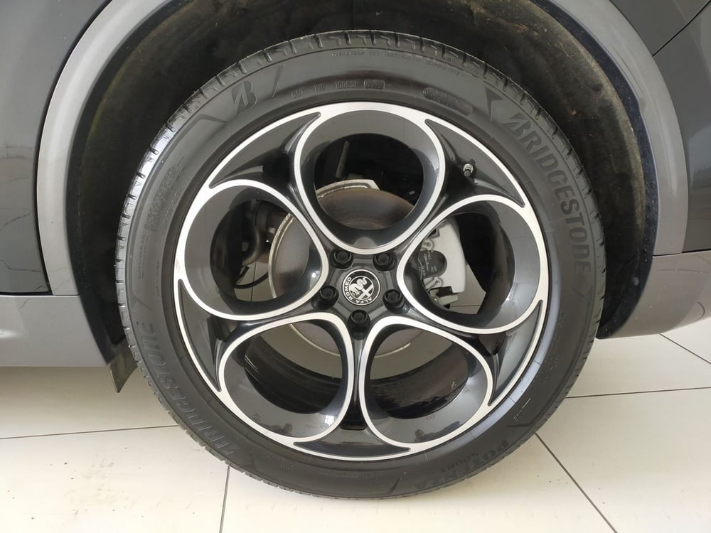 Alfa Romeo Stelvio usata a Reggio Emilia (7)