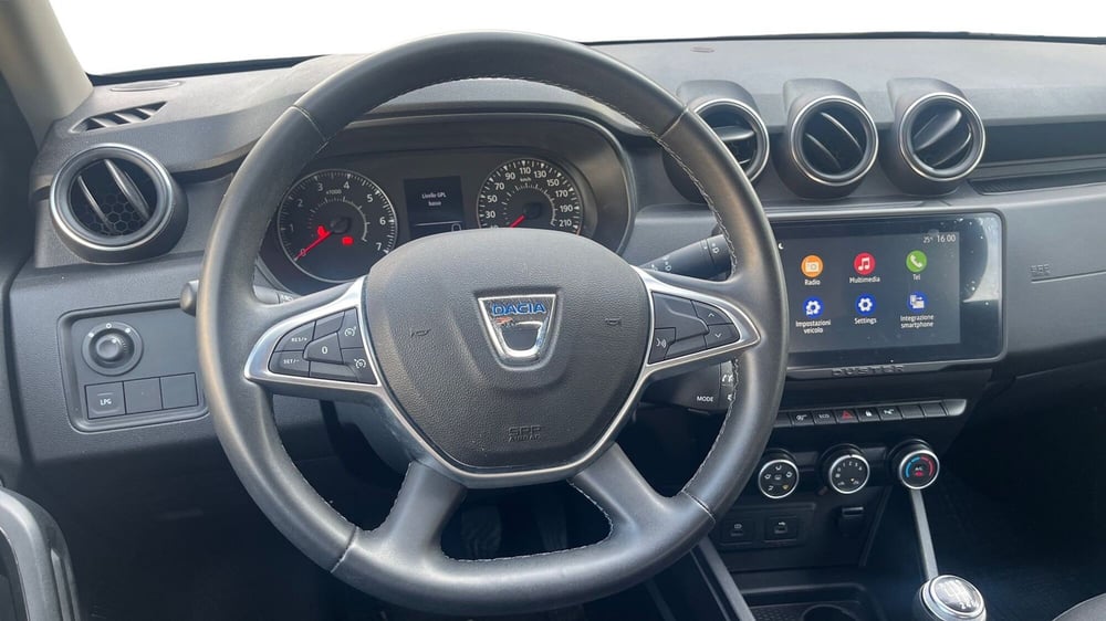 Dacia Duster usata a Catania (7)