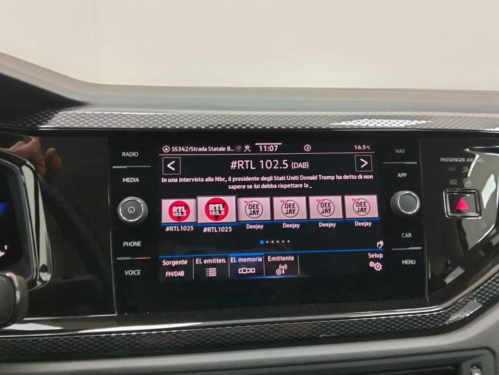 Volkswagen Taigo usata a Como (11)
