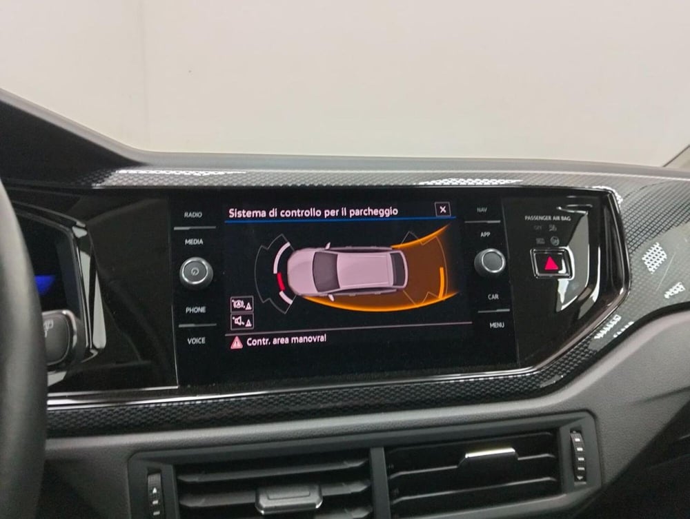 Volkswagen Taigo usata a Como (14)