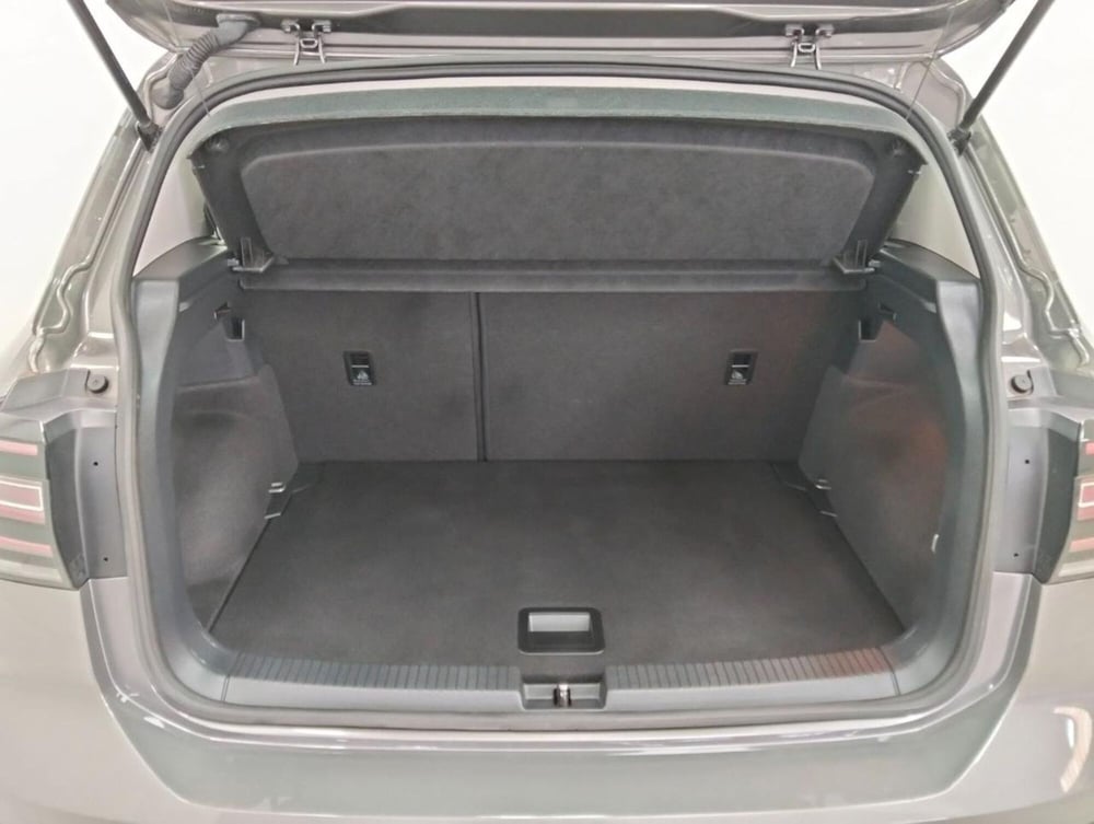 Volkswagen T-Cross usata a Como (18)