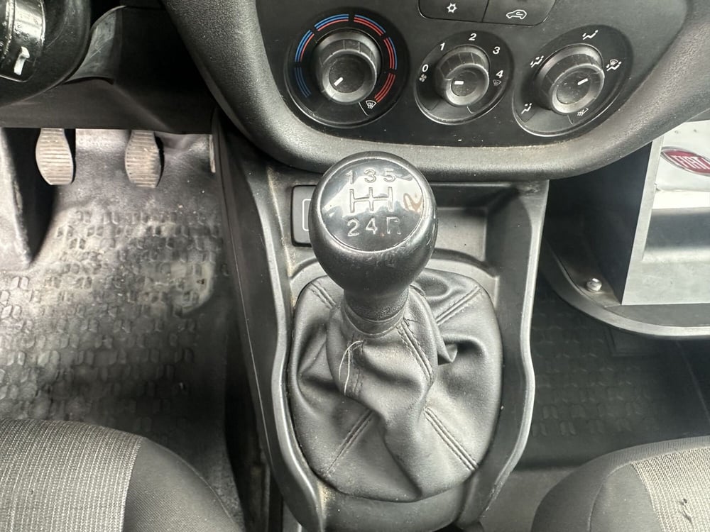Fiat Doblò Furgone usata a Milano (18)