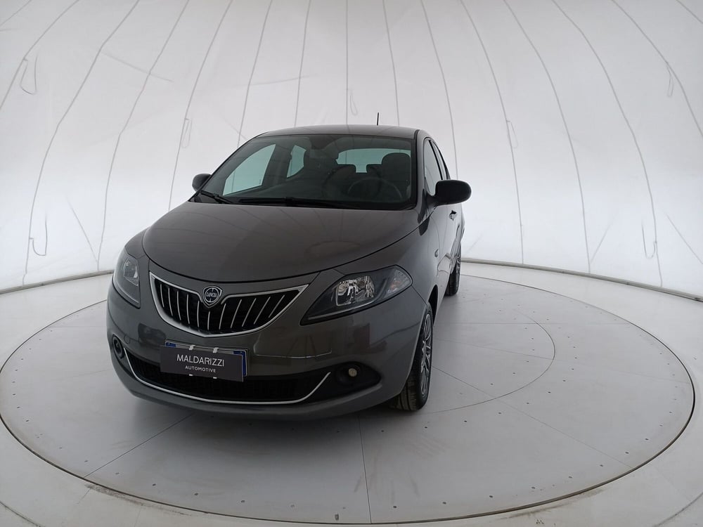 Lancia Ypsilon usata a Matera