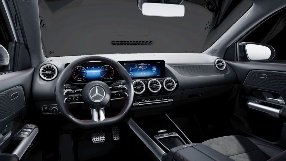 Mercedes-Benz GLA SUV nuova a Milano (8)
