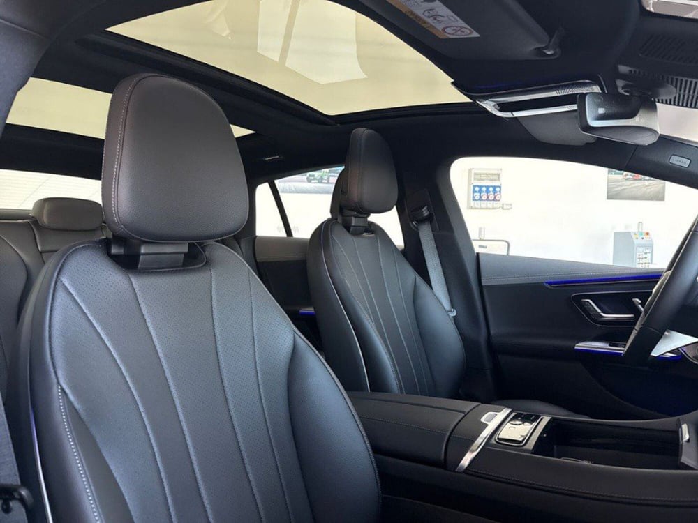 Mercedes-Benz EQE nuova a Rimini (14)