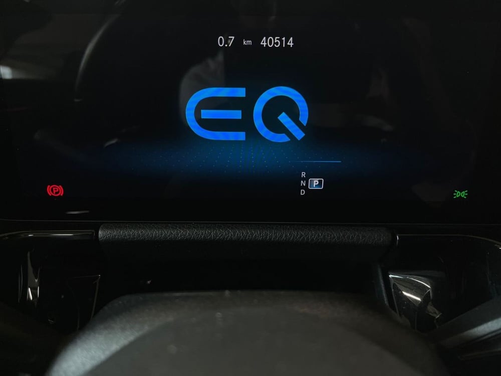 Mercedes-Benz EQA usata a Napoli (11)