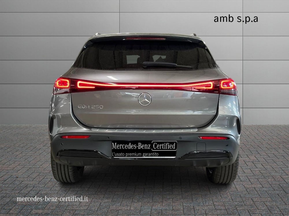 Mercedes-Benz EQA usata a Napoli (4)