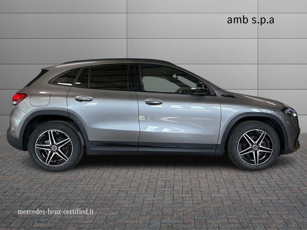 Mercedes-Benz EQA usata a Napoli (5)