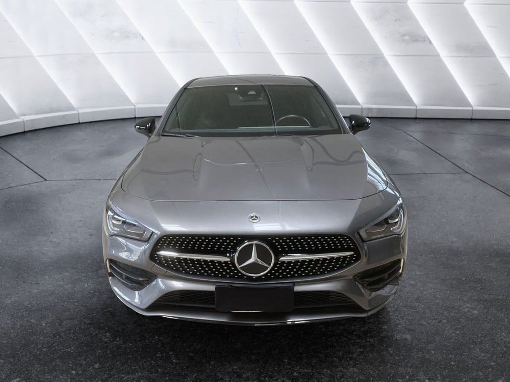 Mercedes-Benz CLA Shooting Brake usata a Napoli (2)