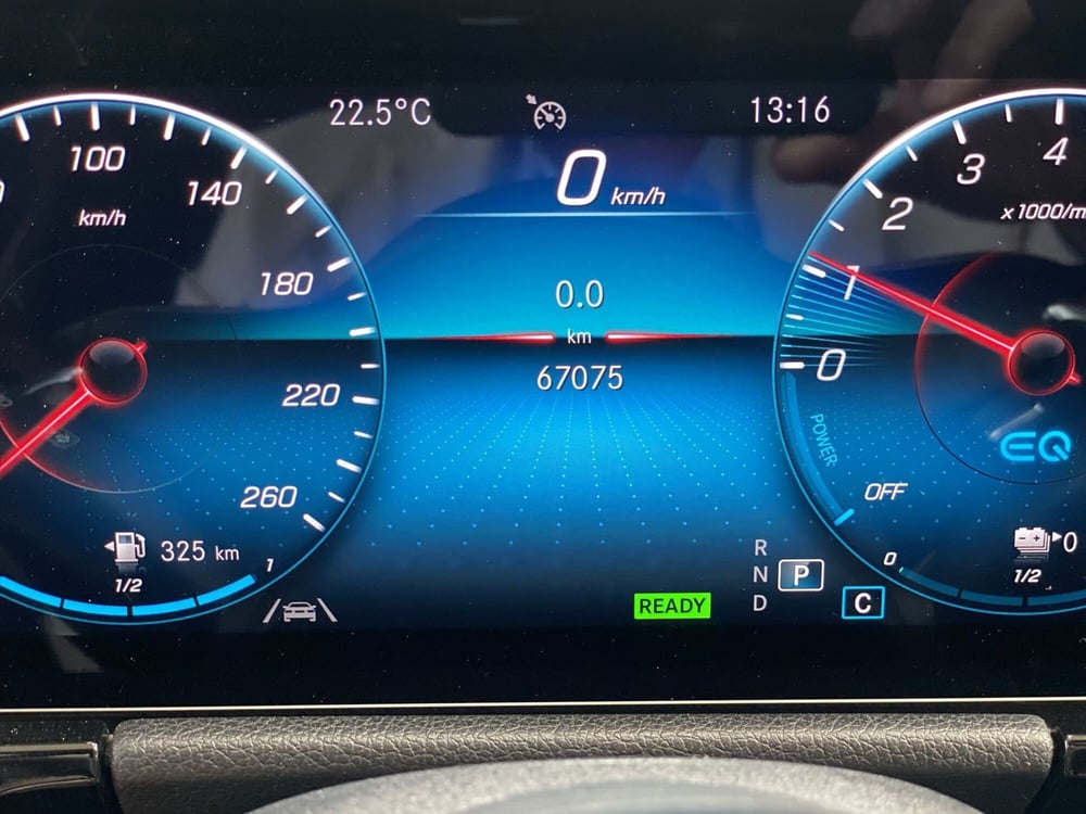 Mercedes-Benz GLA SUV usata a Napoli (10)