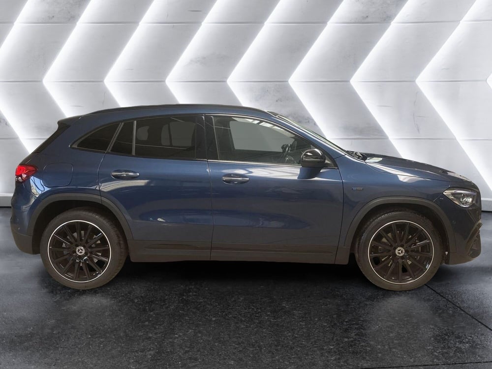 Mercedes-Benz GLA SUV usata a Napoli (5)