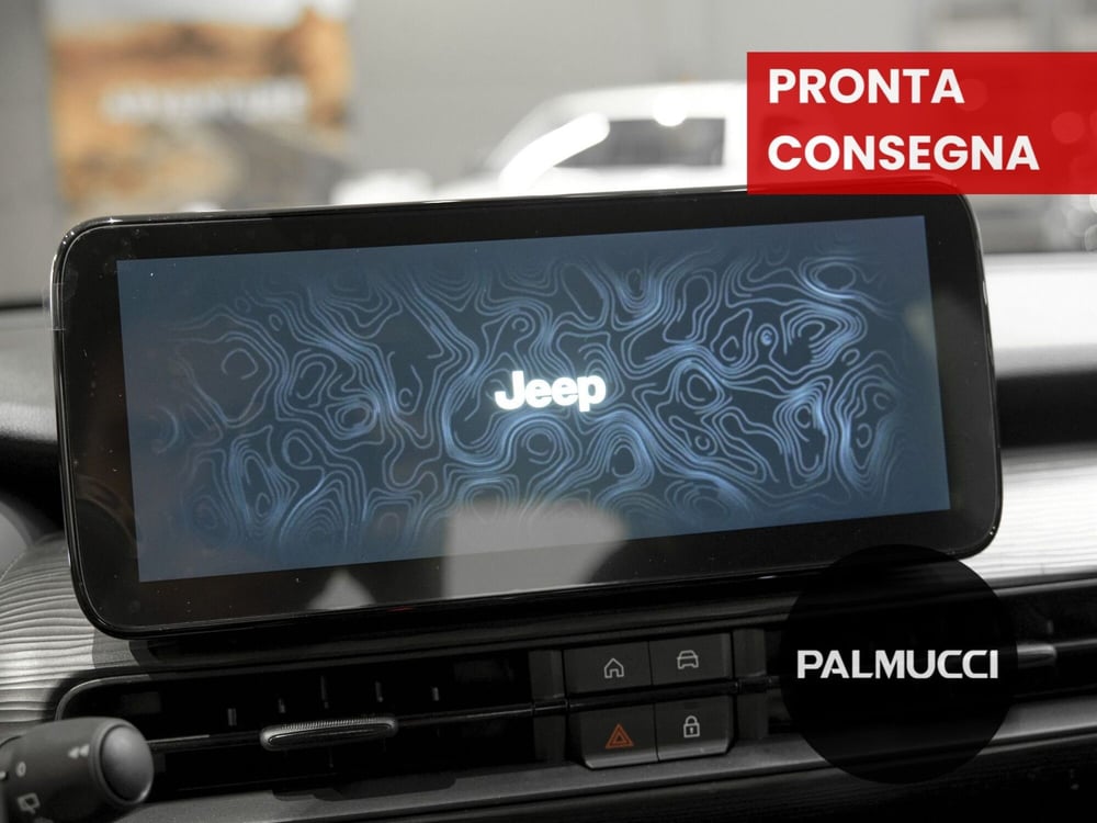 Jeep Avenger nuova a Prato (8)