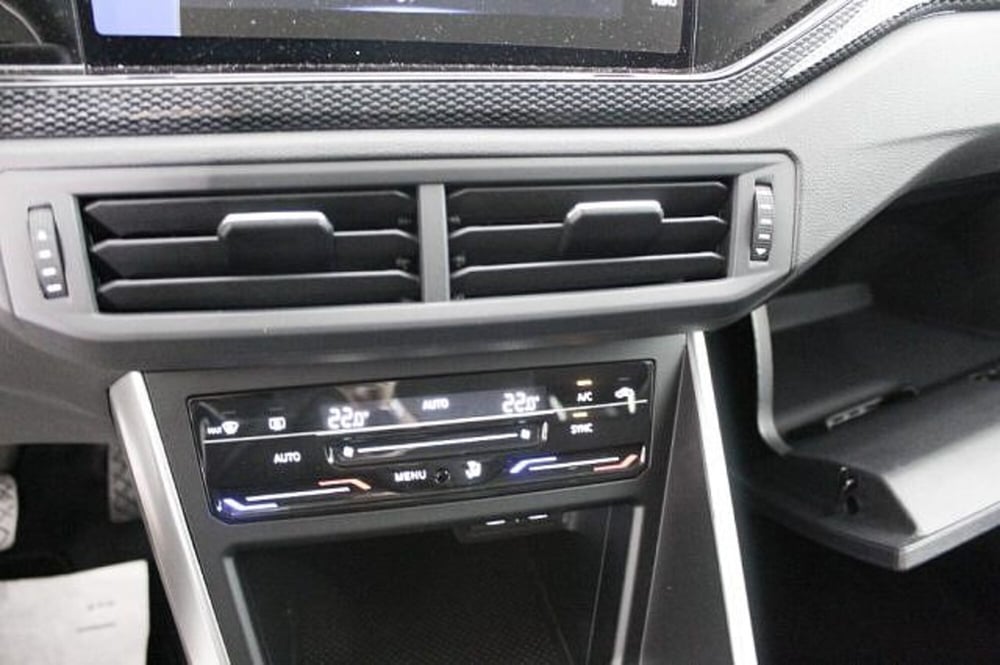 Volkswagen Polo nuova a Novara (13)
