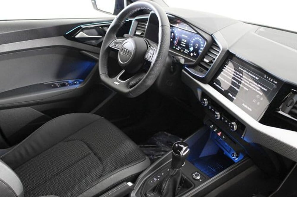 Audi A1 Sportback nuova a Novara (4)