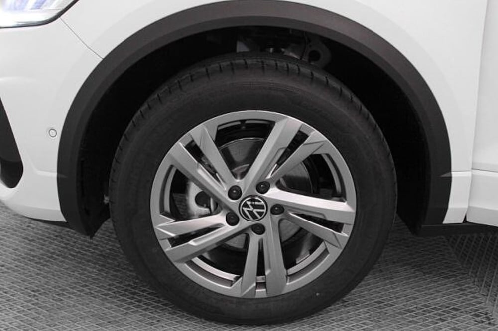 Volkswagen T-Roc Cabrio nuova a Novara (17)