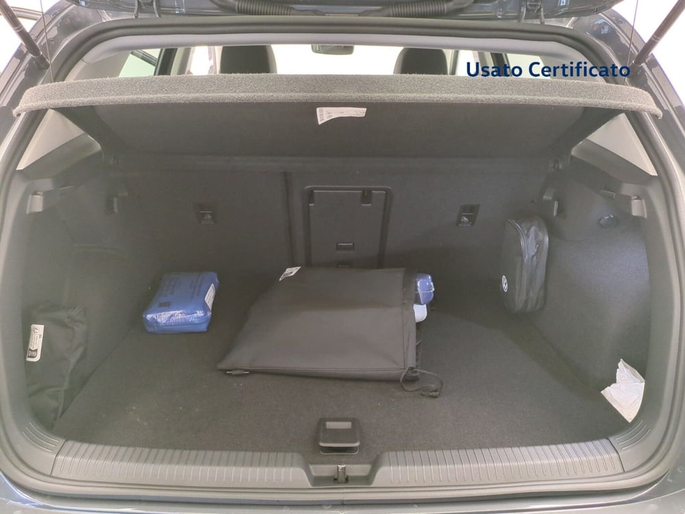 Volkswagen Golf nuova a Avellino (8)